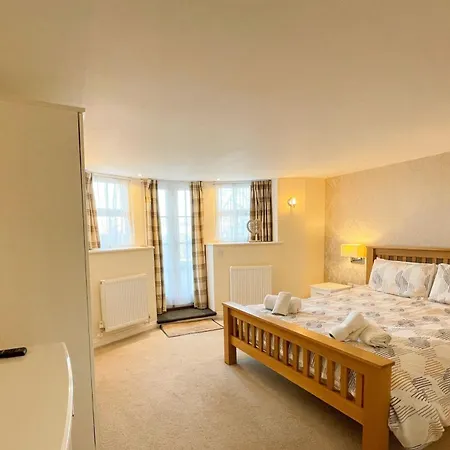 בית נופש Campion, Whitehall *